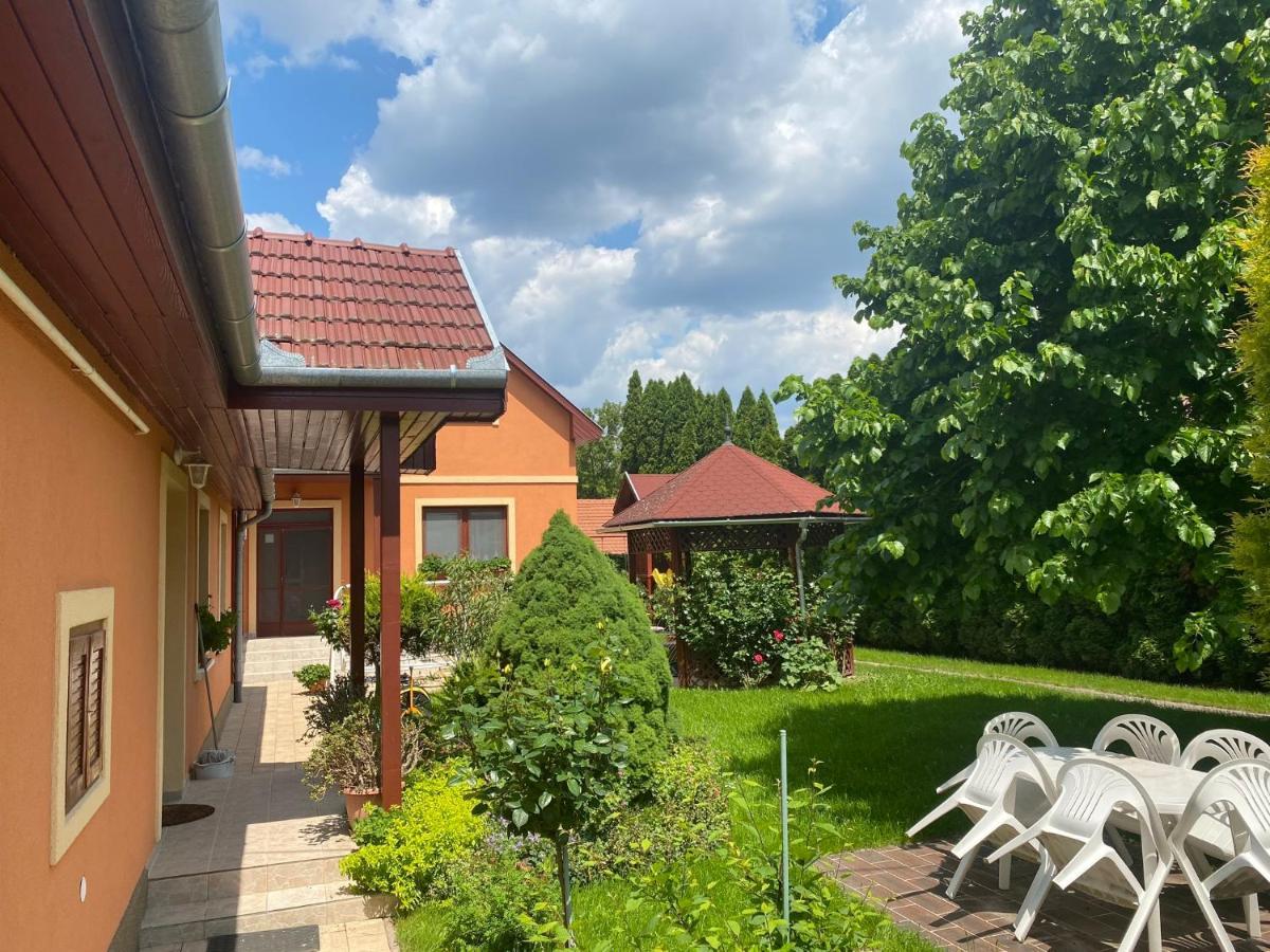 Apartman Dóra Hajdúszoboszló Exterior foto