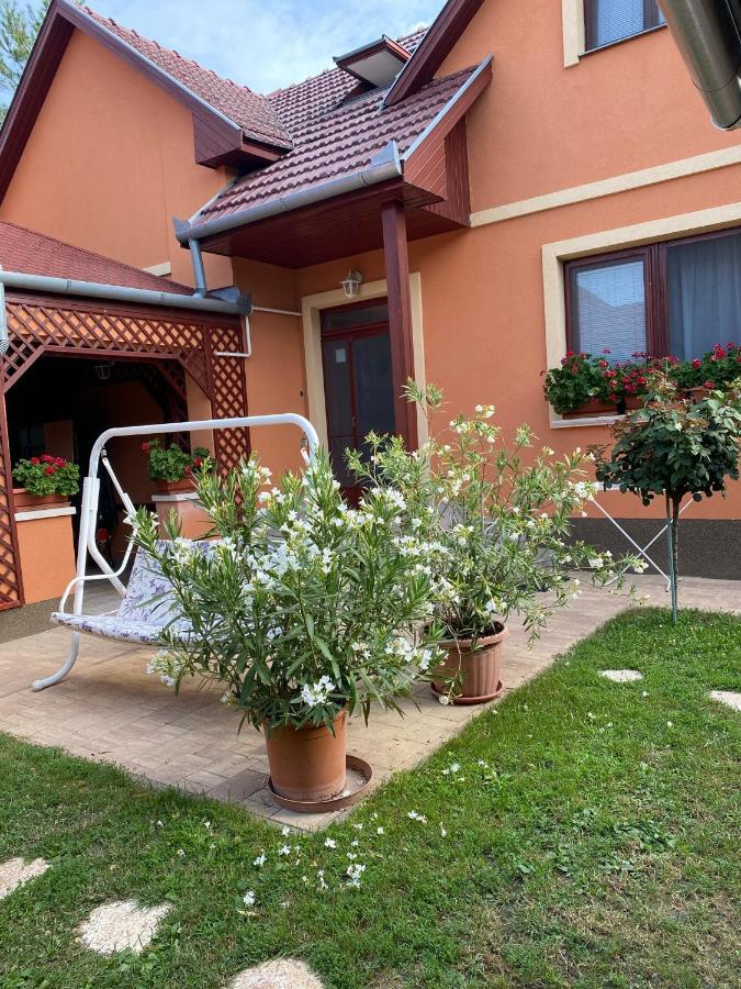 Apartman Dóra Hajdúszoboszló Exterior foto